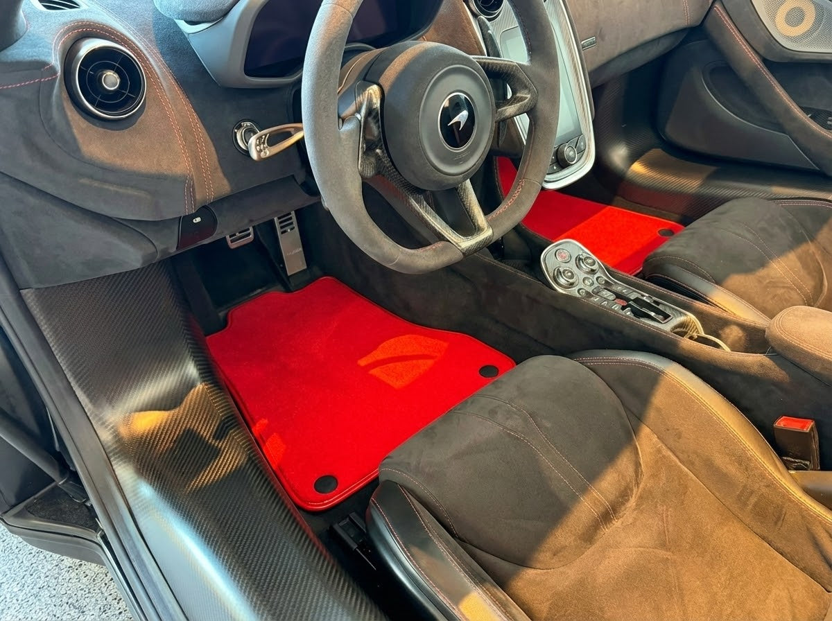 Customizable Leather Floor Mats with AW04 Pattern for McLaren 600LT (2018-2020) - AutoWin