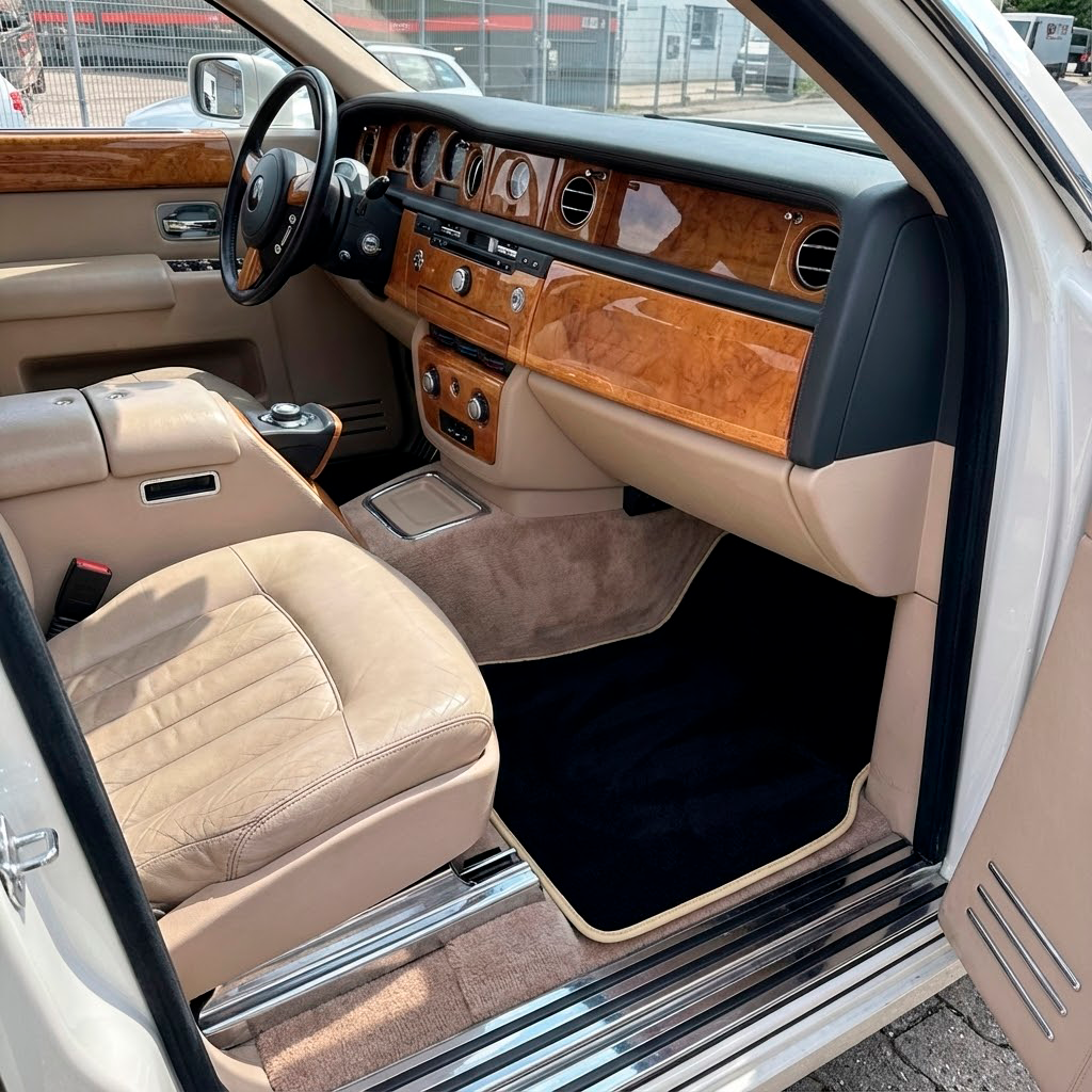 Customizable Leather Floor Mats with Interlaced Hex Pattern for Rolls Royce Phantom Drophead Coupe (2007-2016) - AutoWin