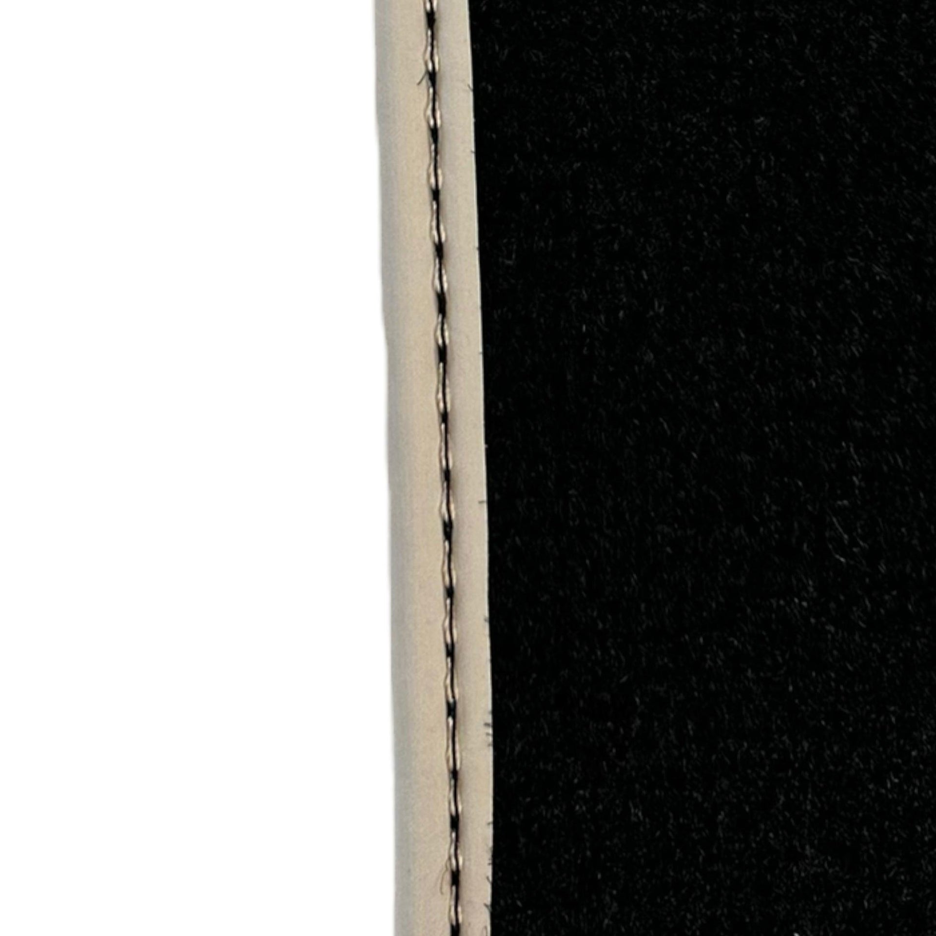 Black Floor Mats for Alfa Romeo 159 5-door Wagon (2006-2011) - AutoWin