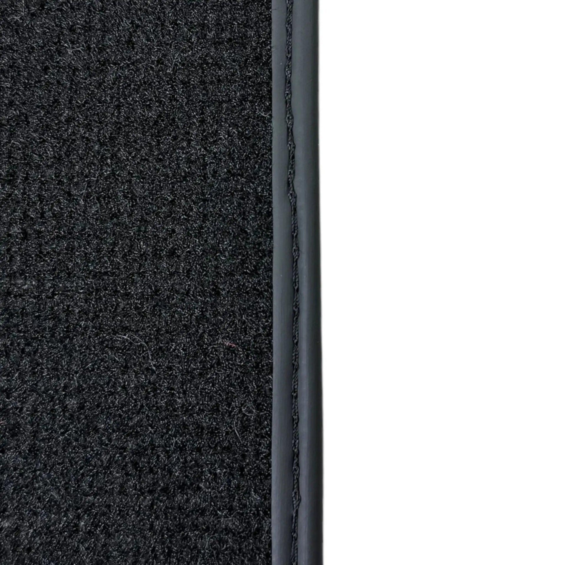 Black Floor Mats for Jeep Cherokee KJ (2002-2007) - AutoWin