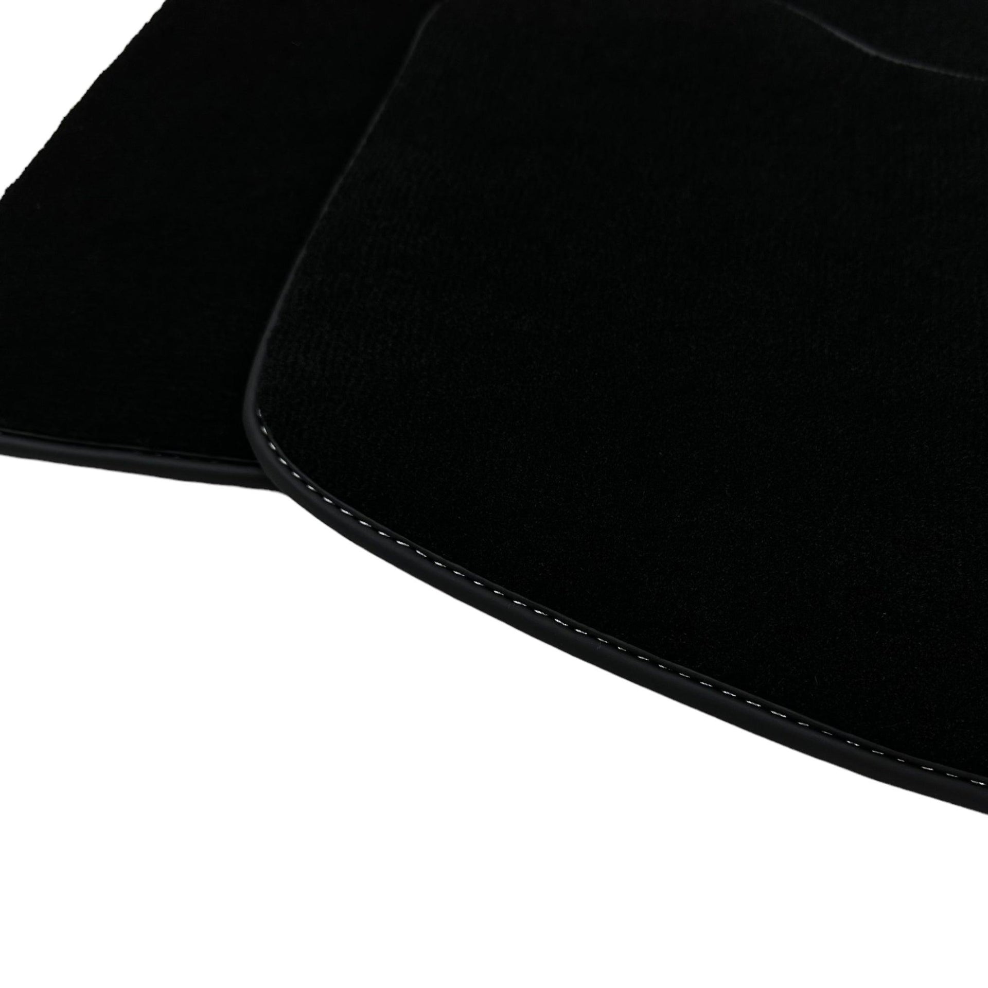 Black Floor Mats For Kia Sportage (2004-2010) - AutoWin