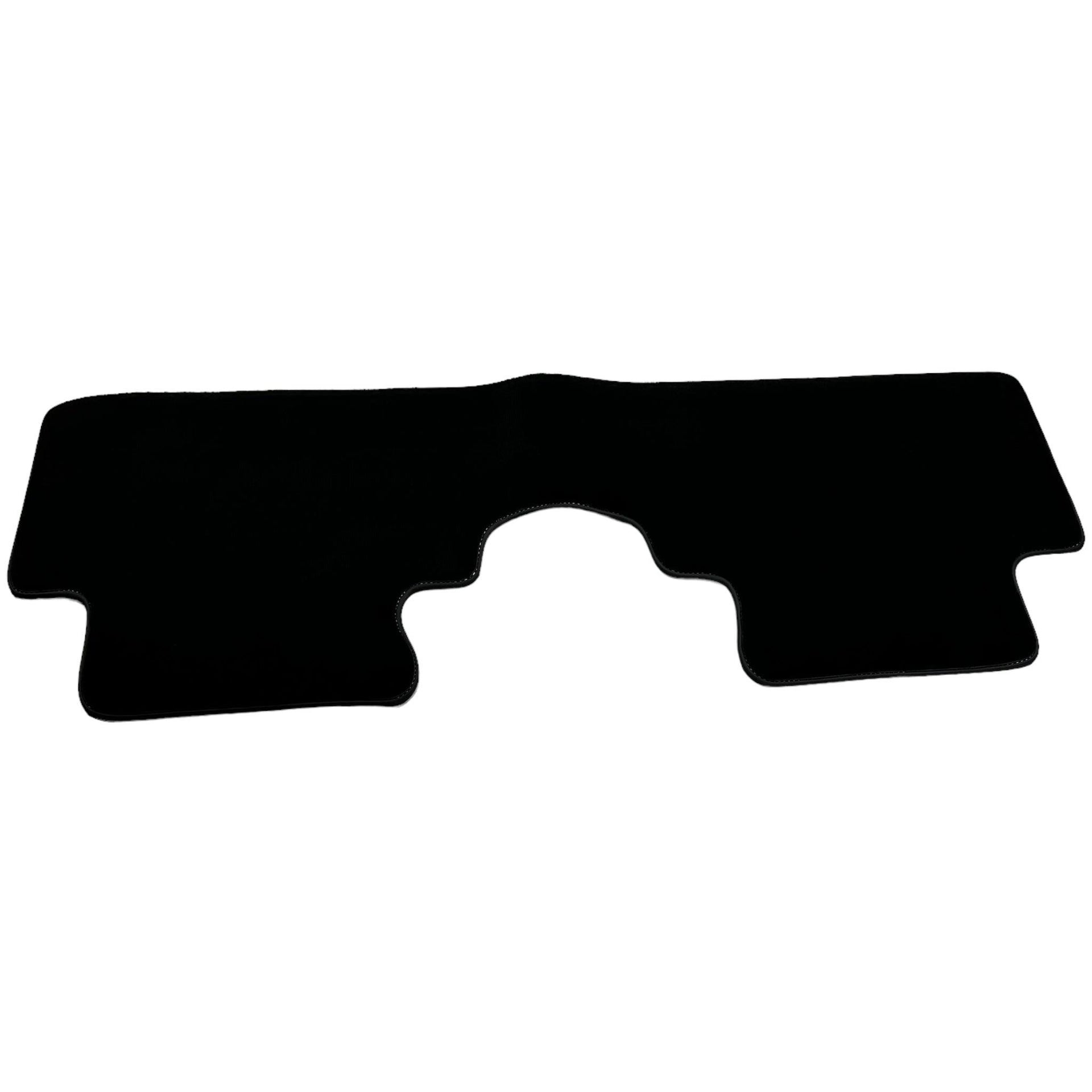 Black Floor Mats For Kia Sportage (2004-2010) - AutoWin