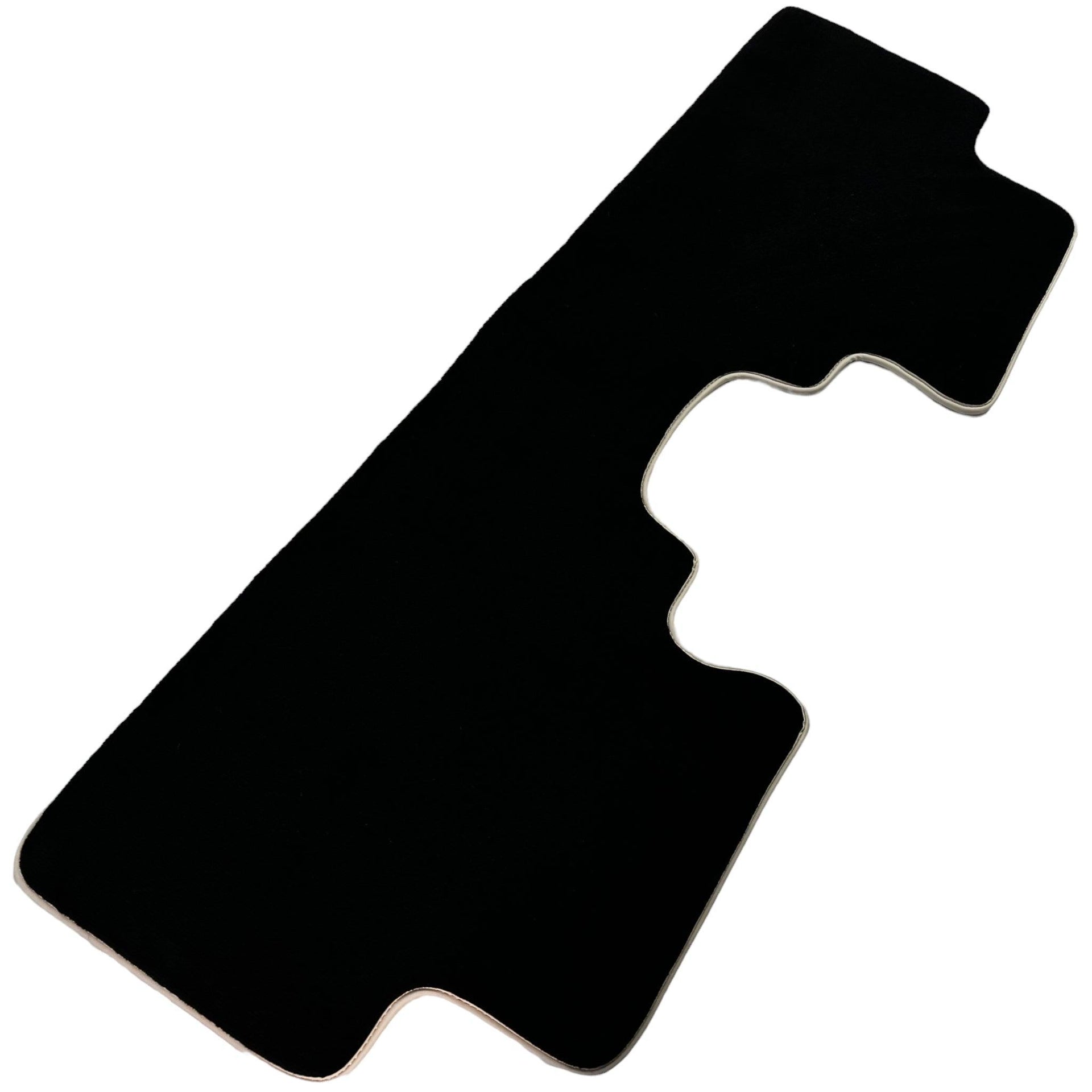 Black Floor Mats For Kia Sportage (2004-2010) ER56 Design - AutoWin