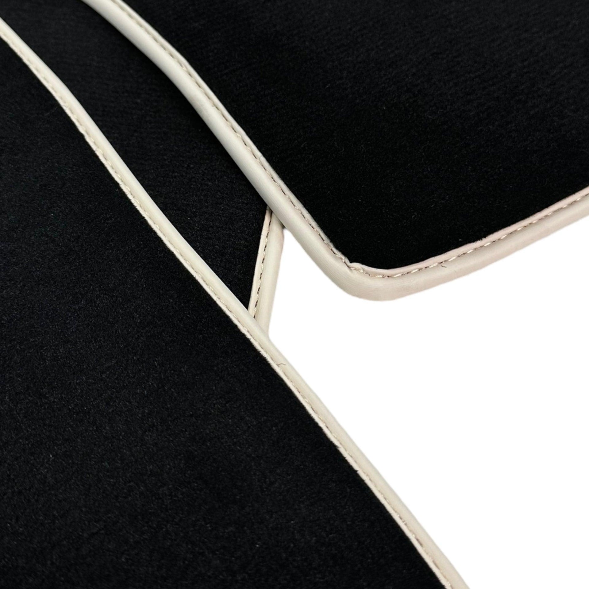 Black Floor Mats For Toyota Land Cruiser 80 (1985-1997) - AutoWin