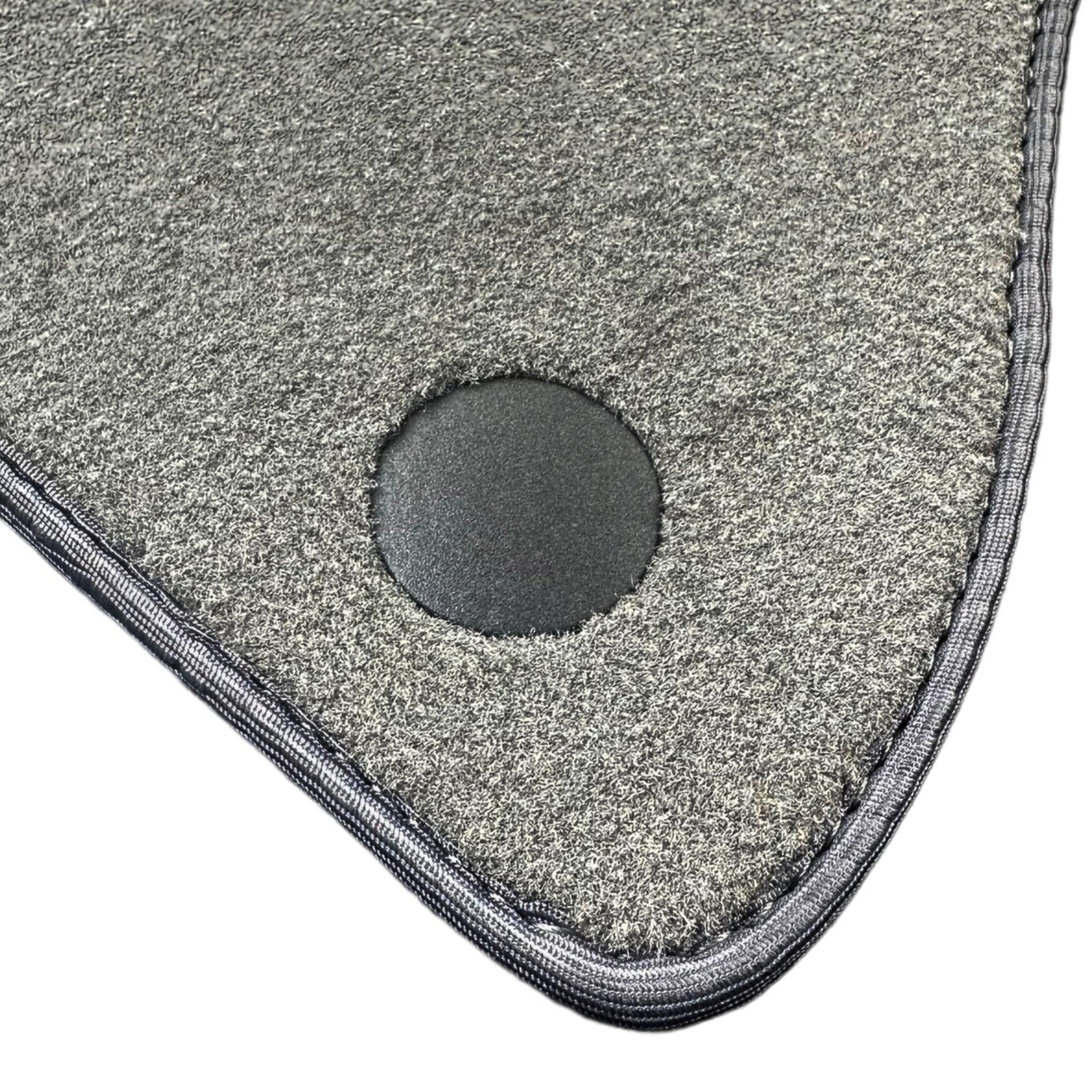 Gray Floor Mats For Mercedes Benz E-Class S210 Estate (1996-2003) | Limited Edition - AutoWin