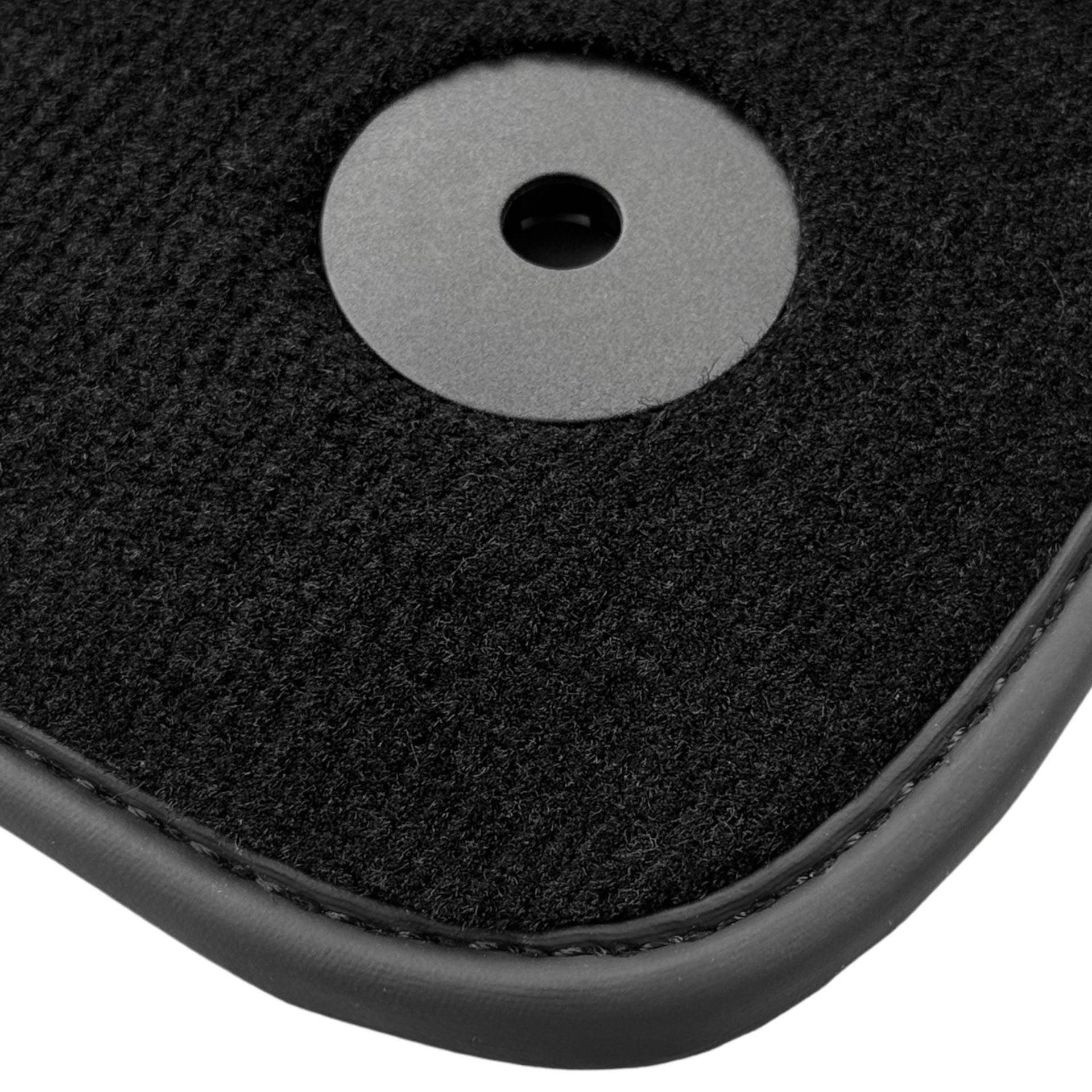 Black Floor Mats for Audi Q2 (2020-2024) - AutoWin