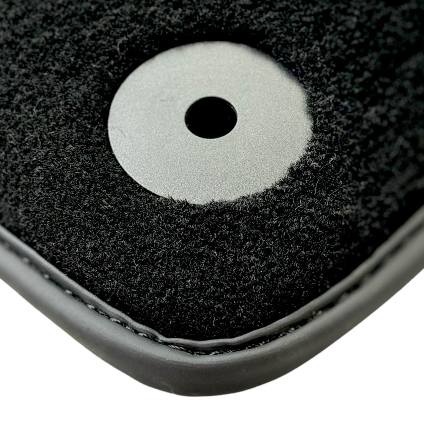 Black Floor Mats for Audi Q8 (2018-2023) - AutoWin