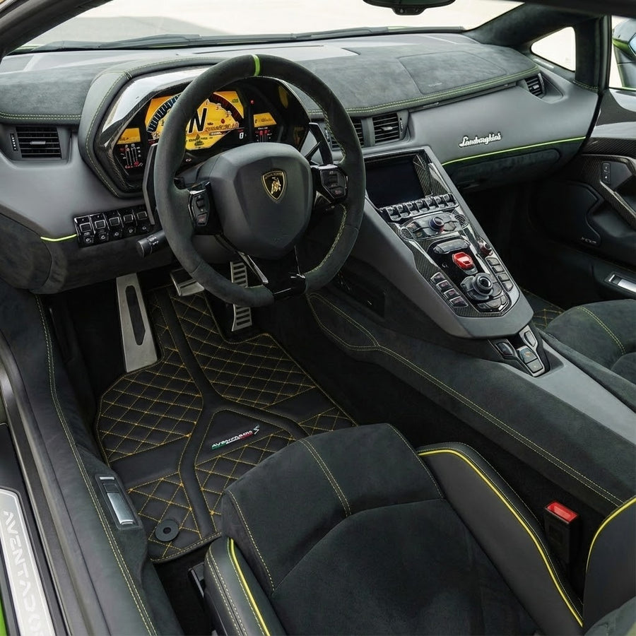 Personalizowane czarne dywaniki skórzane do Lamborghini Aventador S | Żółte przeszycia