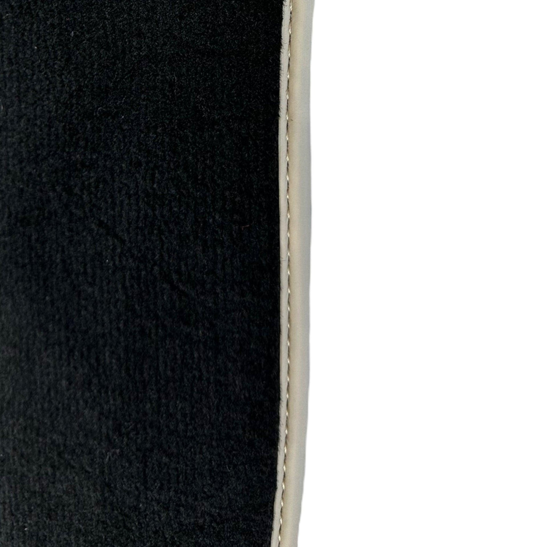 Black Floor Mats for Alfa Romeo 159 5-door Wagon (2006-2011) - AutoWin