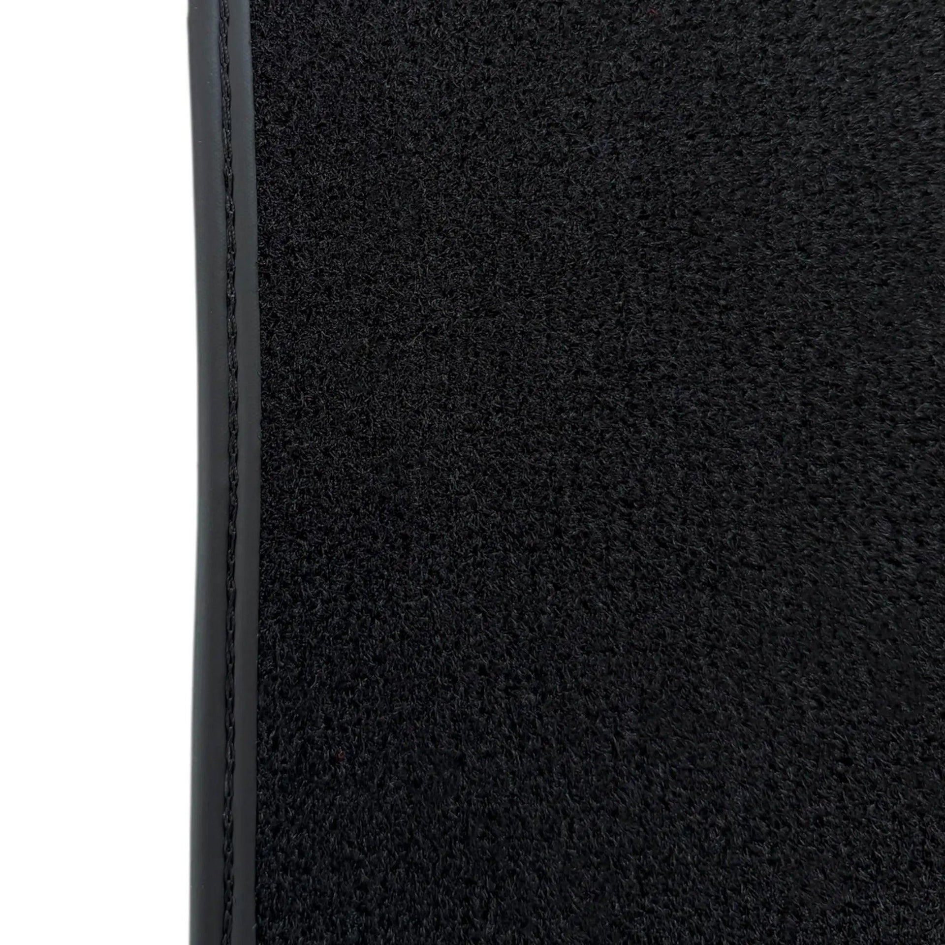 Black Floor Mats for BMW G61 (2023-2026) Touring | Green Leather Borders