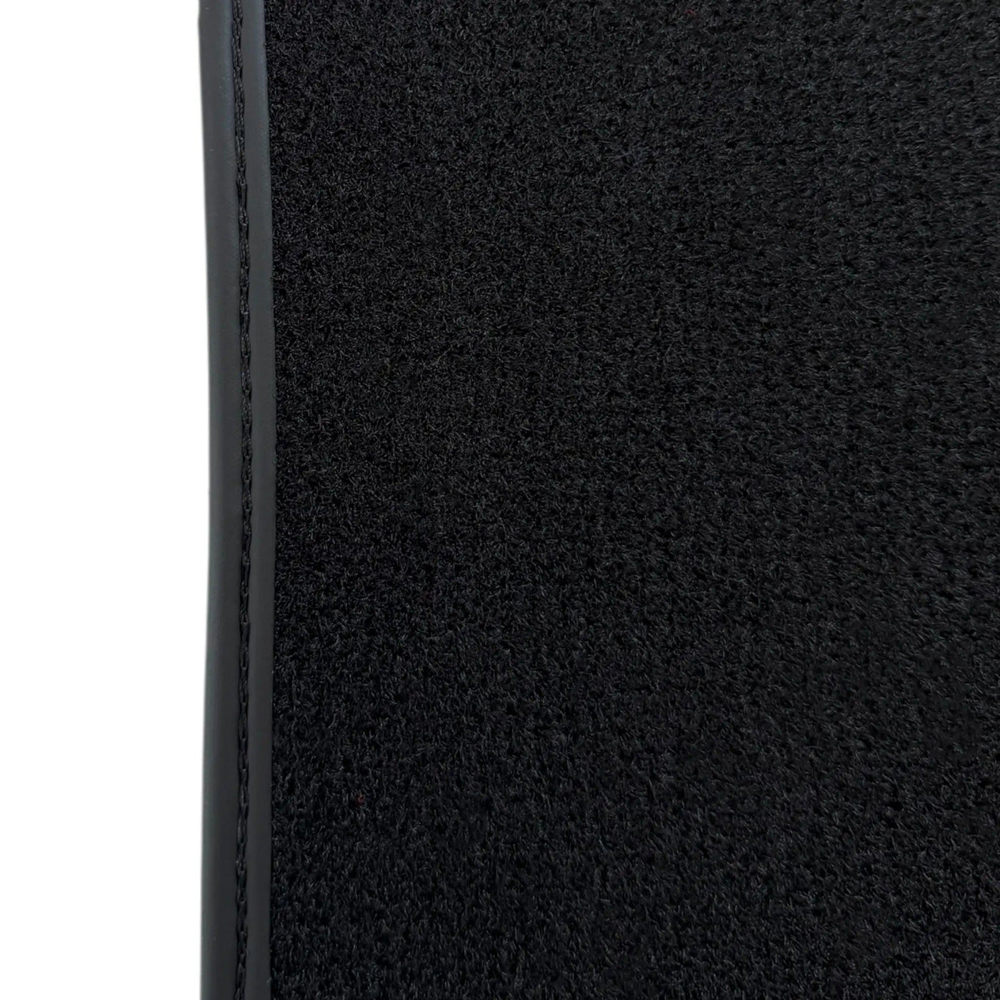 Black Floor Mats for BMW M5 G90 (2023-2026) Sedan with Green Leather ER56 Performance