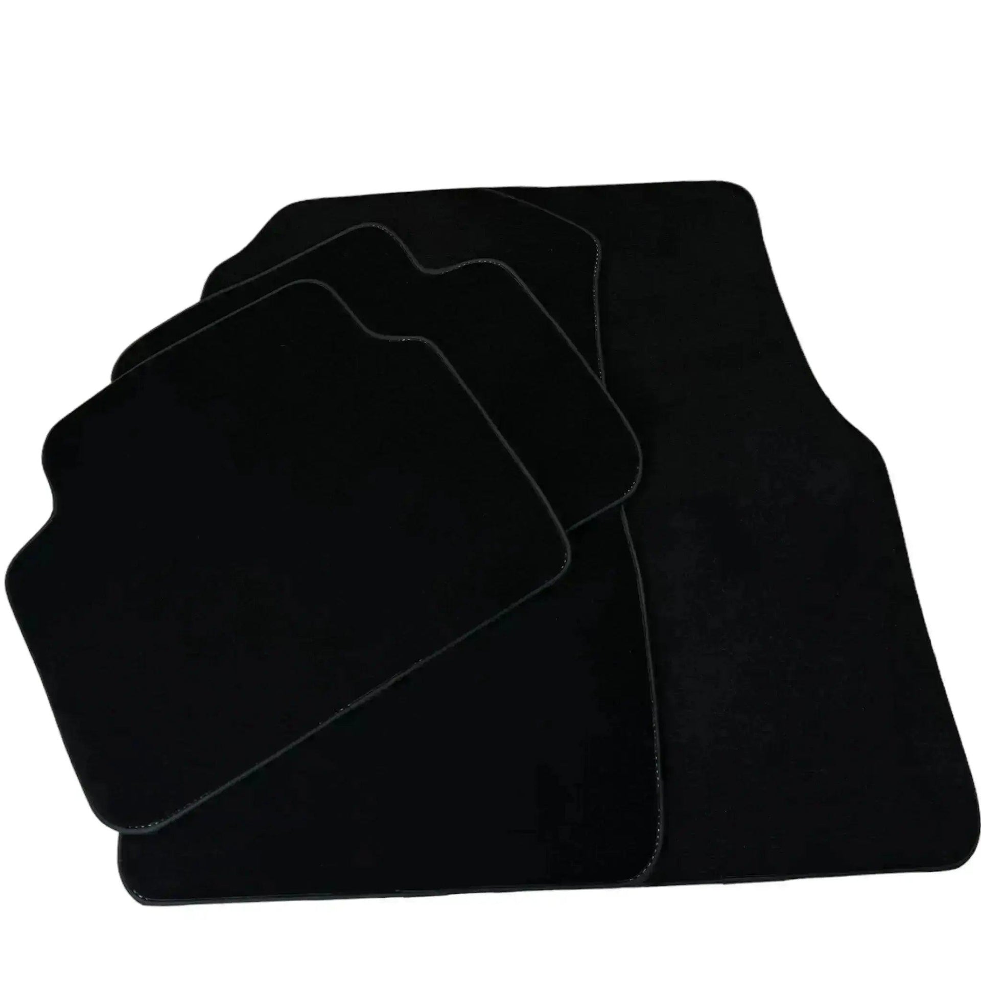 Black Floor Mats for Toyota Verso (2013-2023) - AutoWin