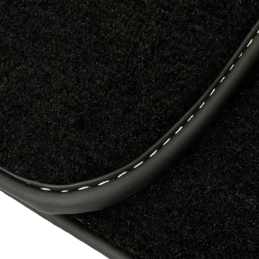 Black Floor Mats for Toyota Yaris 4 (2020-2023) - AutoWin