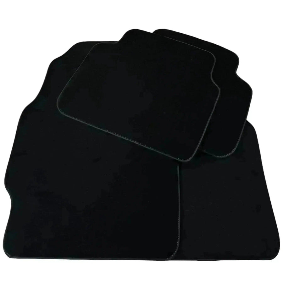 Black Floor Mats for Toyota Yaris 4 (2020-2023) - AutoWin