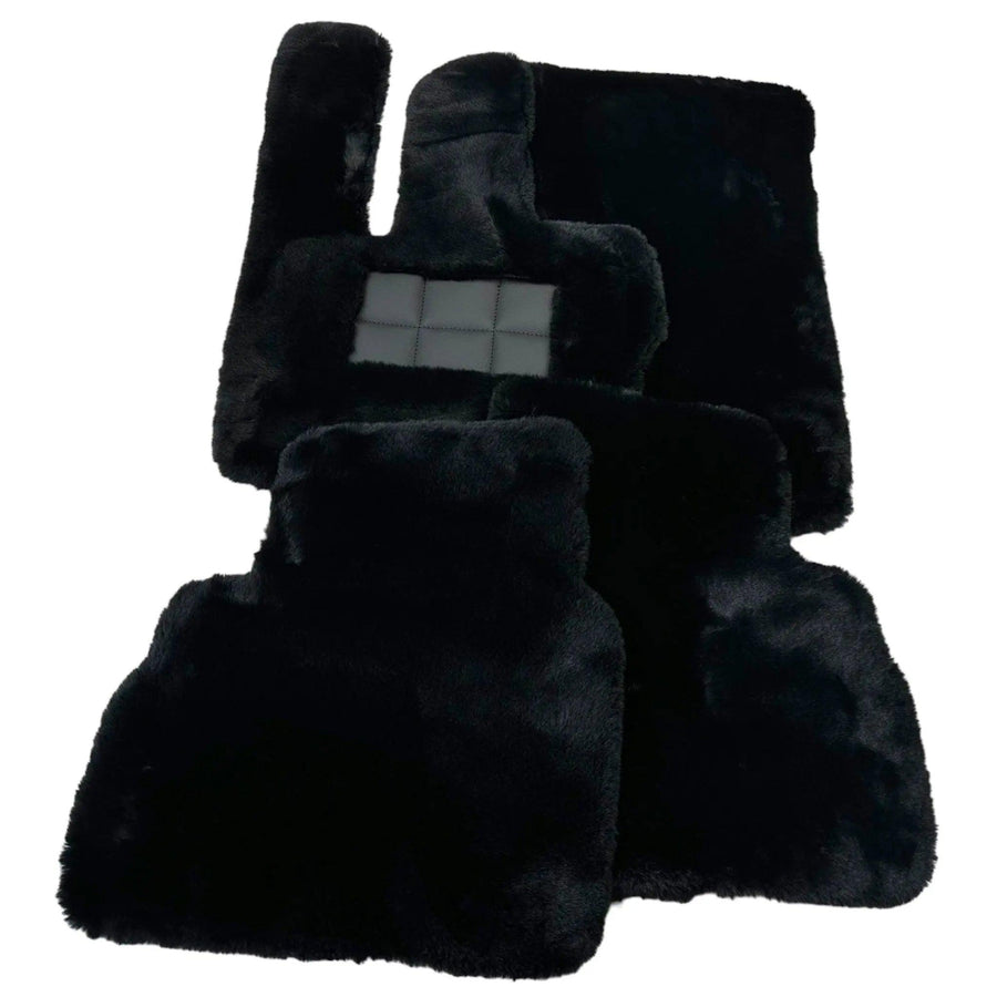 Black Sheepskin Floor Mats For Mercedes Benz B-Class T245 (2005-2011) | ER56 Design - AutoWin
