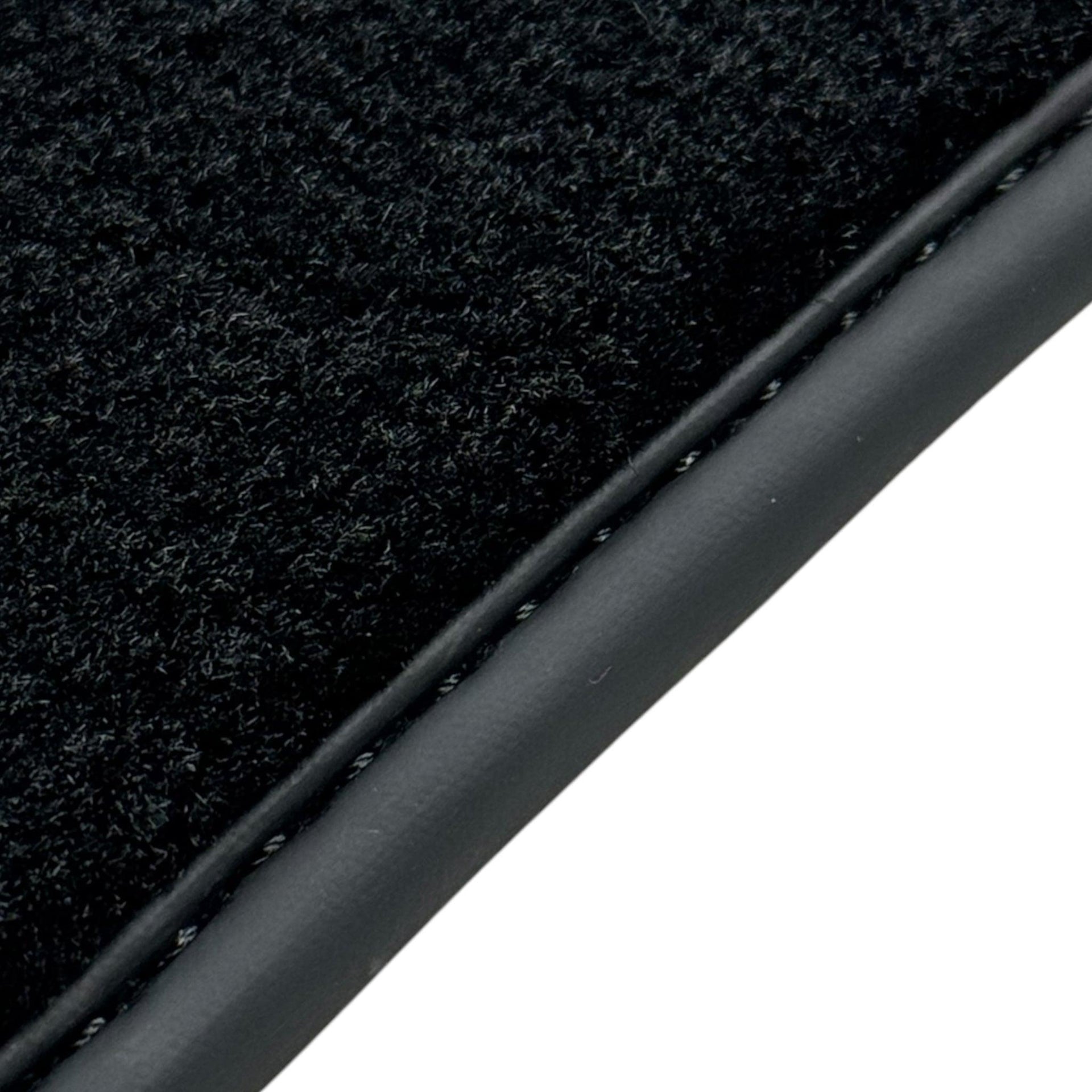 Black Floor Mats for Audi Q5 8R (2008-2017) - AutoWin