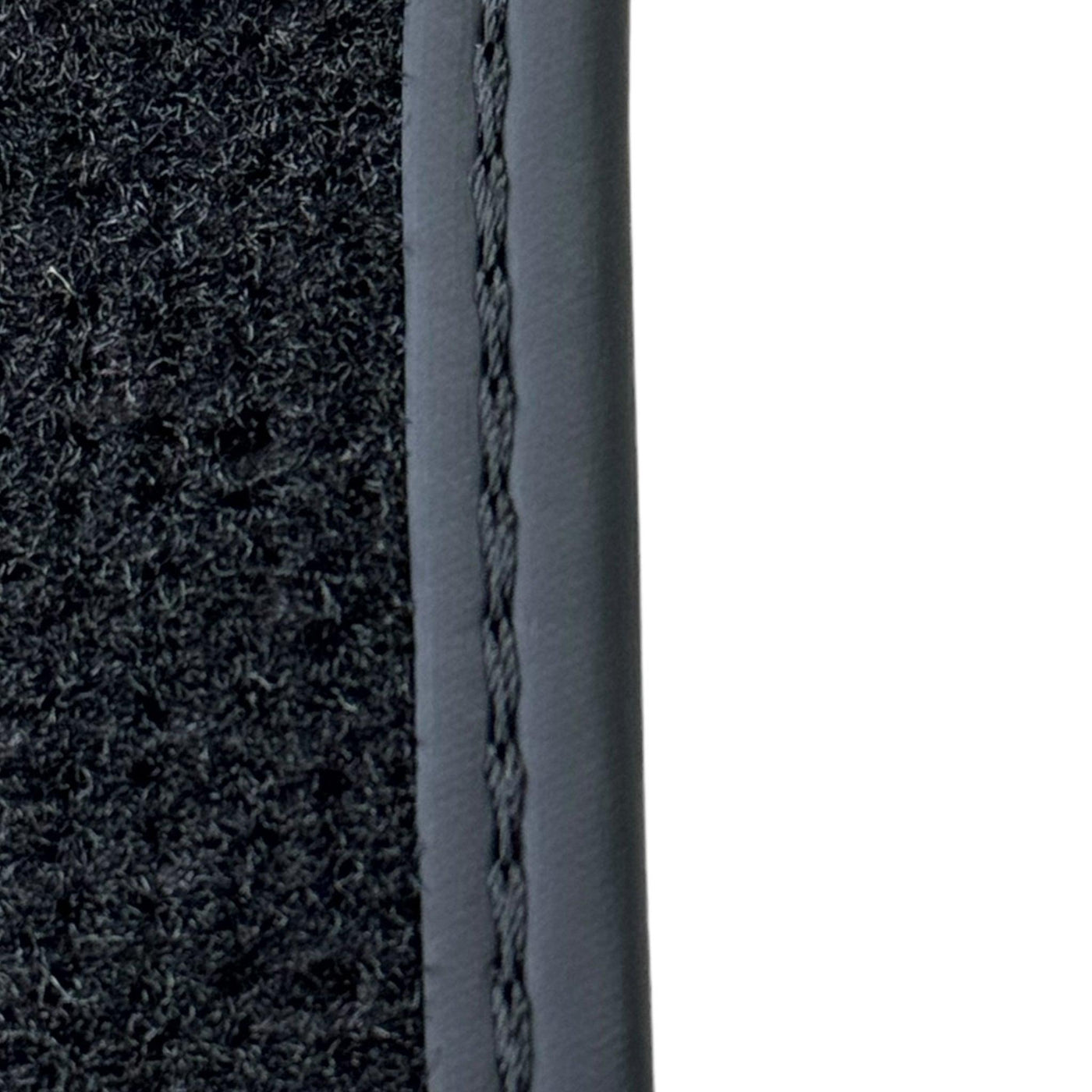 Black Floor Mats for Audi Q8 (2018-2023) - AutoWin