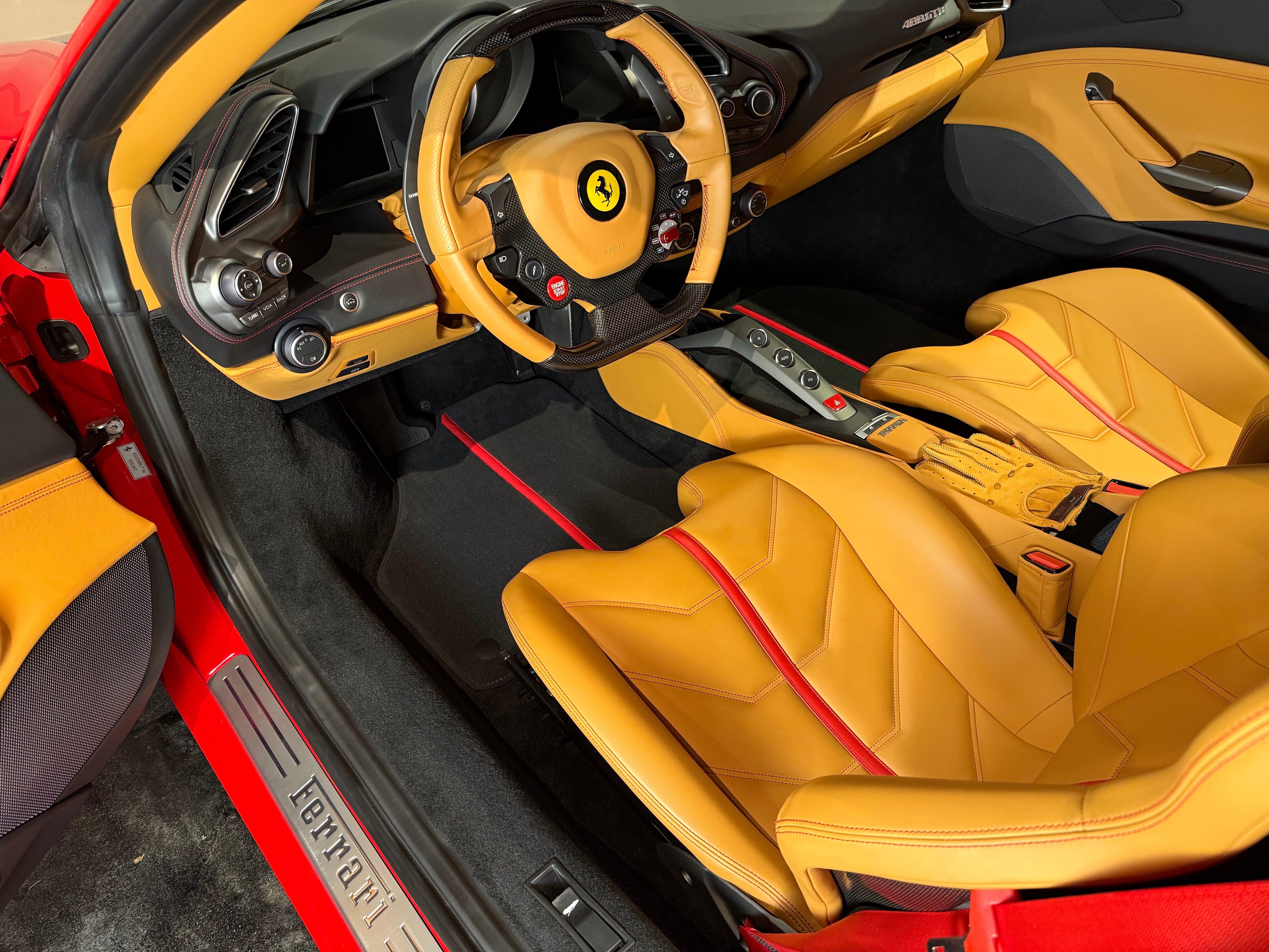 Ferrari Floor Mats - AutoWin