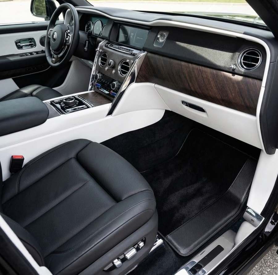 Niestandardowe czarne dywaniki samochodowe do Rolls Royce Cullinan z włókna węglowego