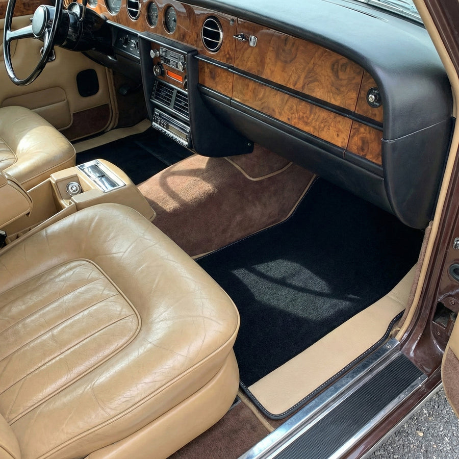 Spersonalizowane dywaniki samochodowe do Rolls Royce Shadow (1965-1977) ze skórą w kolorze beżowym