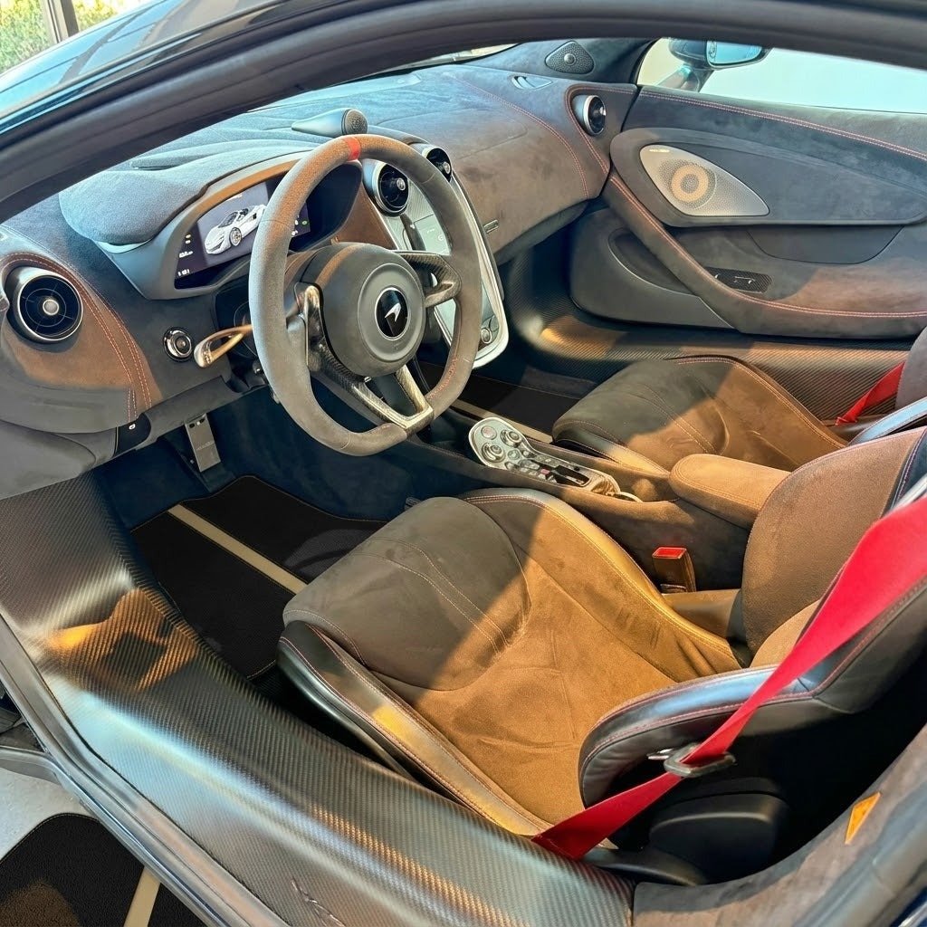 Customizable Leather Floor Mats with AW04 Pattern for McLaren 600LT (2018-2020) - AutoWin