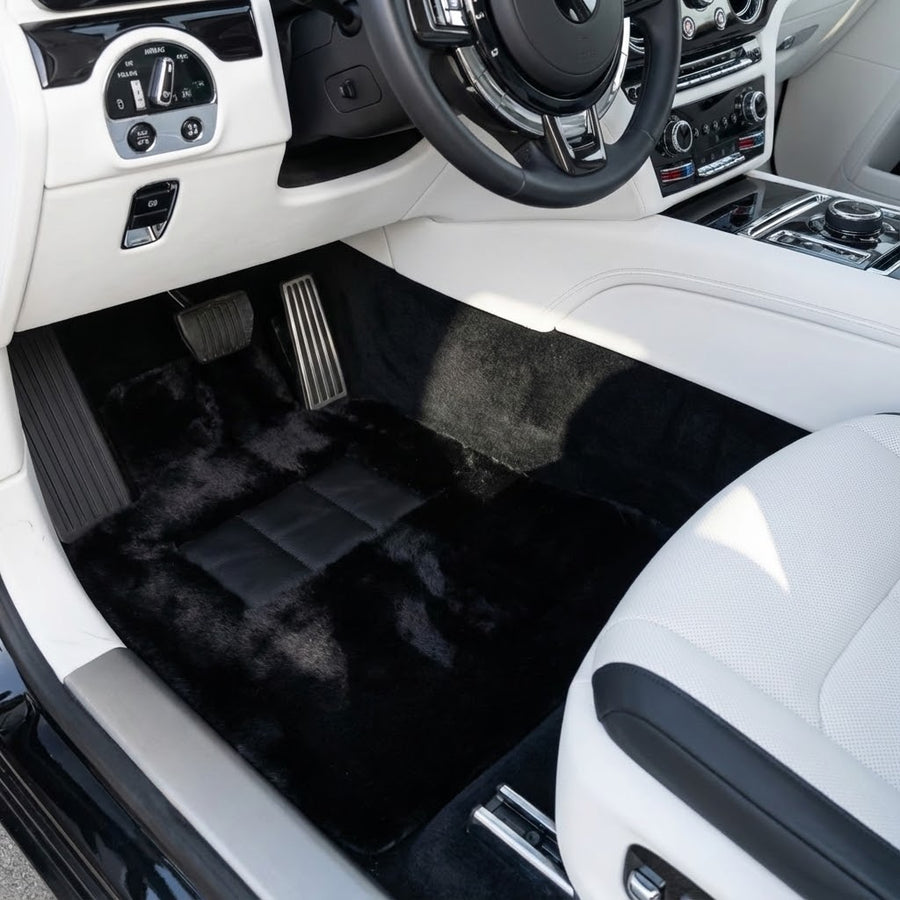 Czarne Dywaniki Samochodowe z Owczej Skóry dla Rolls-Royce Spectre (2023-2024) No Steps Edition