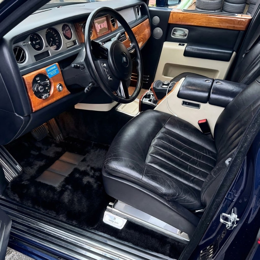 Black Sheepskin Floor Mats for Rolls-Royce Phantom Drophead Coupe (2007-2016) No Steps Edition
