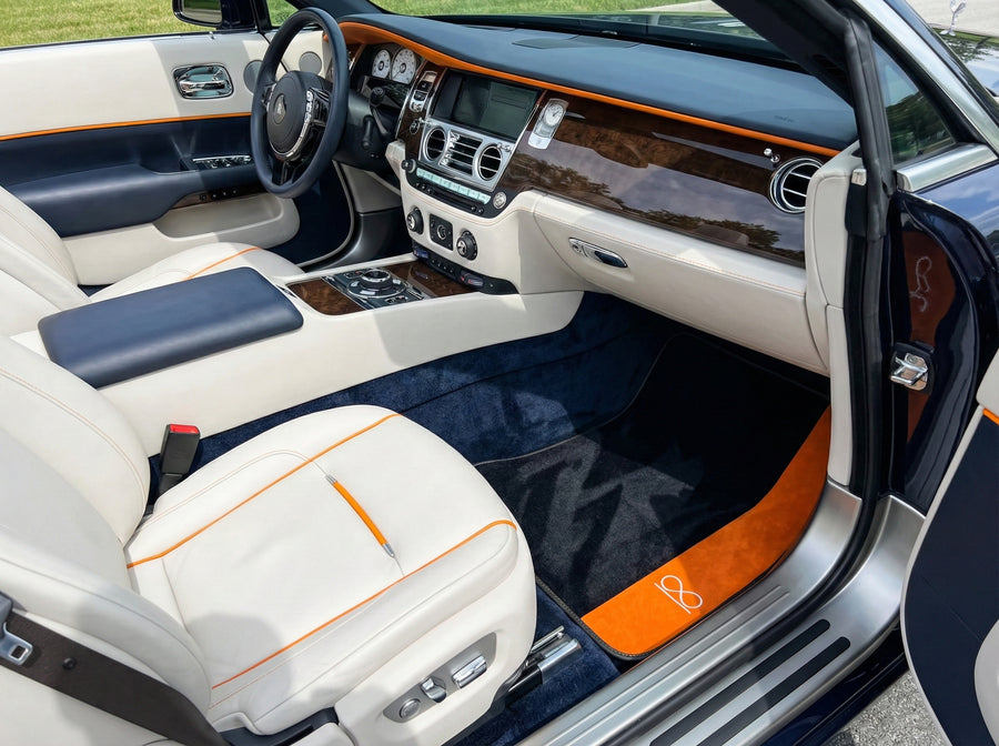 Czarne dywaniki samochodowe do Rolls Royce Black Badge Dawn z skórą alcantara