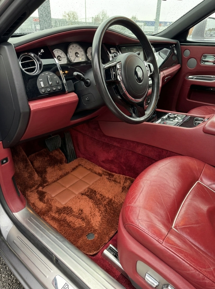 Brązowe dywaniki samochodowe z owczej skóry do Rolls Royce Ghost Series II (2021-2024) Design ER56