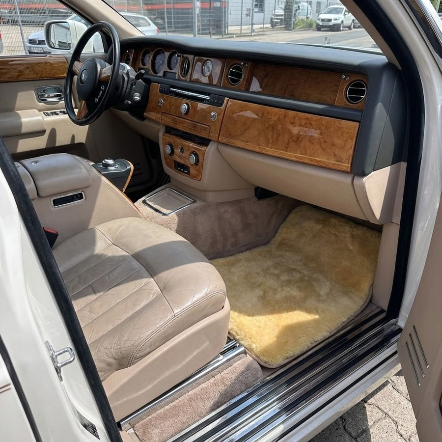 Naturalne kolorowe dywaniki samochodowe z medycznej owczej skóry do Rolls Royce Phantom Sedan | Relugan
