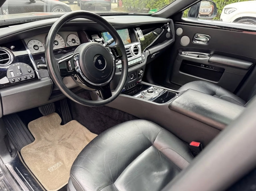 Dywaniki samochodowe dla Rolls Royce Ghost Series II (2021-2024) beżowe ER56 Design