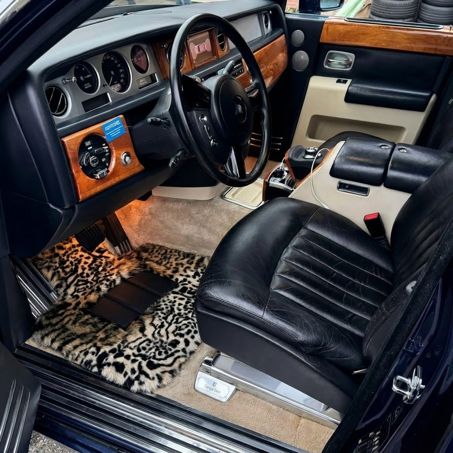 Dywaniki samochodowe z futra lamparta do Rolls-Royce Phantom Sedan (2003-2016)