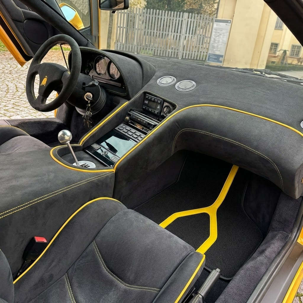 Customizable Leather Floor Mats with Divario Pattern for Lamborghini Diablo (1990-2001) - AutoWin