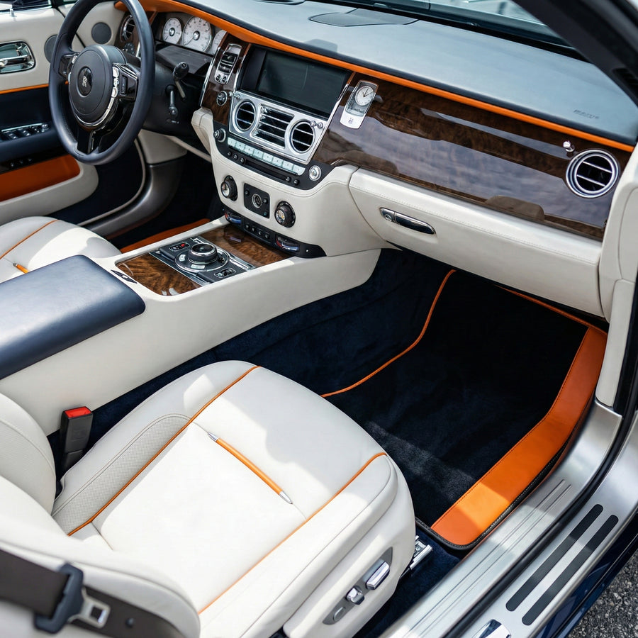 Custom czarne maty samochodowe do Rolls Royce Dawn (2016-2023) z pomarańczową skórą