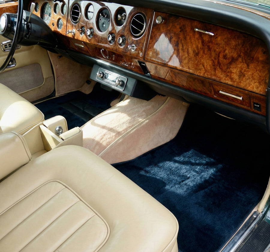Ciemnoniebieskie dywaniki welurowe dla Rolls-Royce Shadow (1965-1977)