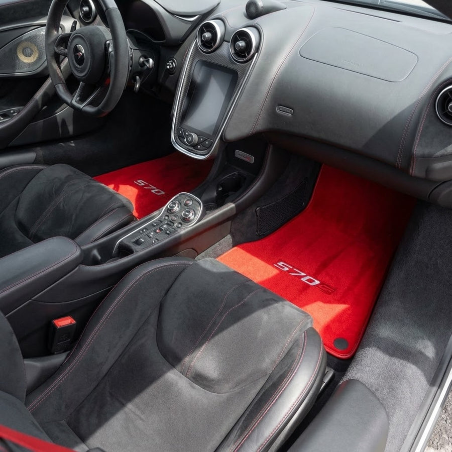 Matsy samochodowe do McLaren 570S Zestaw dopasowanych dywaników AutoWin