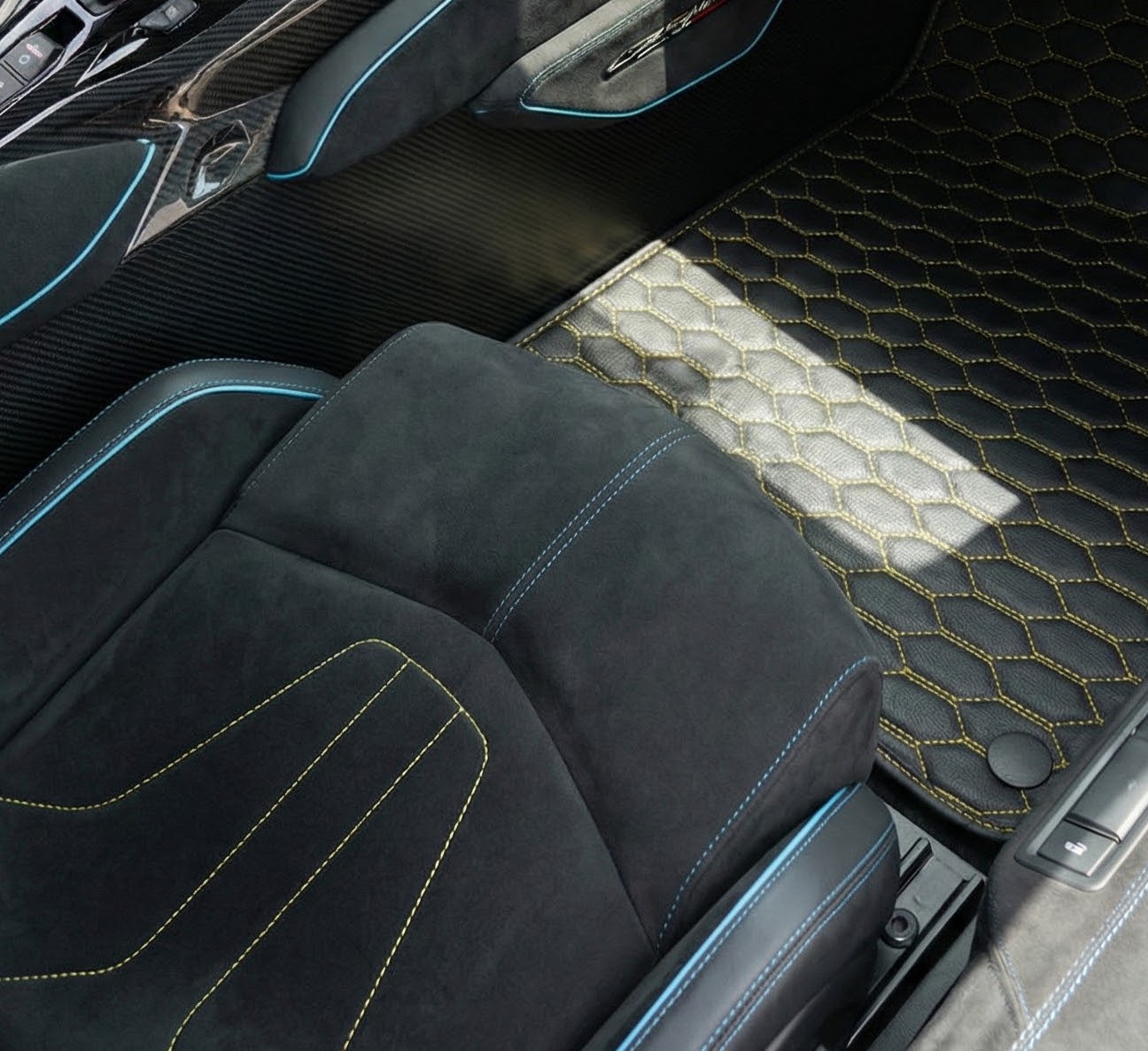 Customizable Floor Mats From Carpet with Leather A56 Pattern for Lamborghini Centenario (2016-2017) - AutoWin