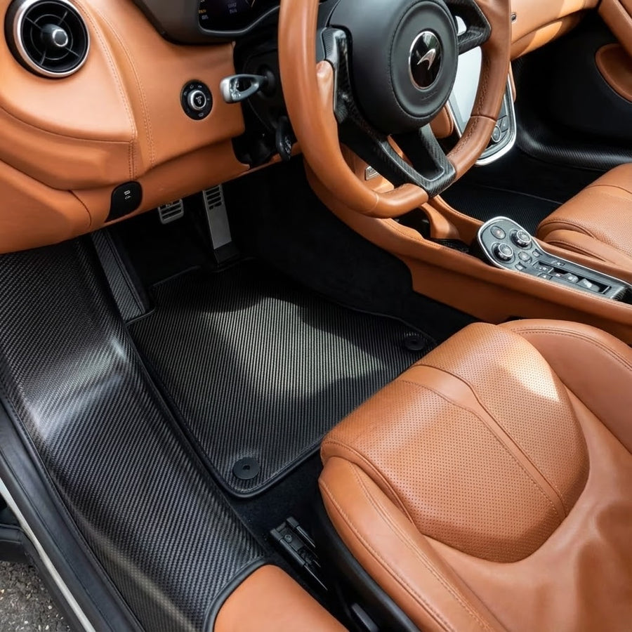 Dywaniki samochodowe dla McLaren 570S (2015-2021) Zestaw dywaników w czarnym kolorze Na wymiar AutoWin