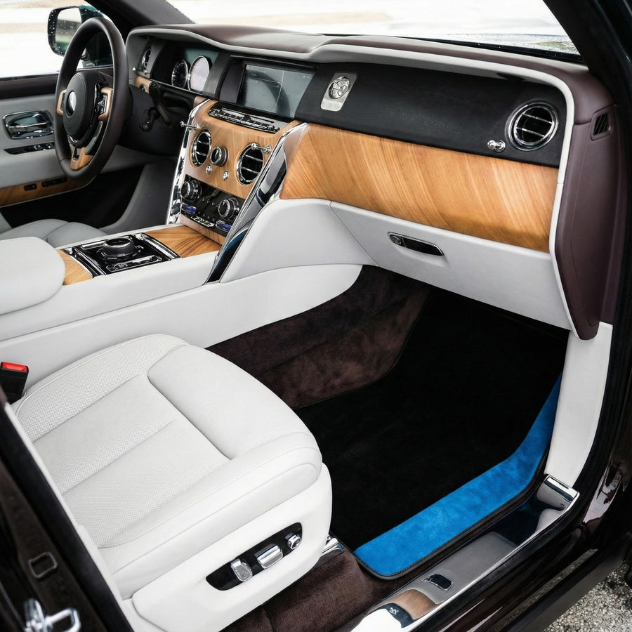 Spersonalizowane czarne dywaniki samochodowe do Rolls Royce Black Badge Cullinan Blue Alcantara