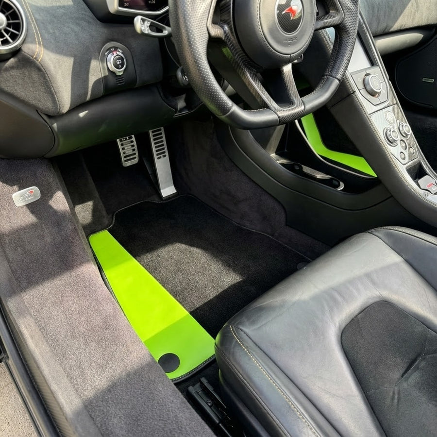 Personalizowane czarne dywaniki samochodowe dla McLaren MP4-12C (2011–2014) z zieloną skórą