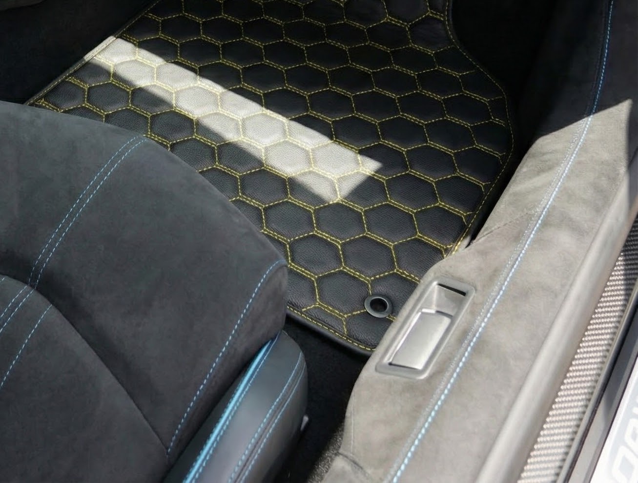 Customizable Floor Mats From Carpet with Leather A56 Pattern for Lamborghini Centenario (2016-2017) - AutoWin