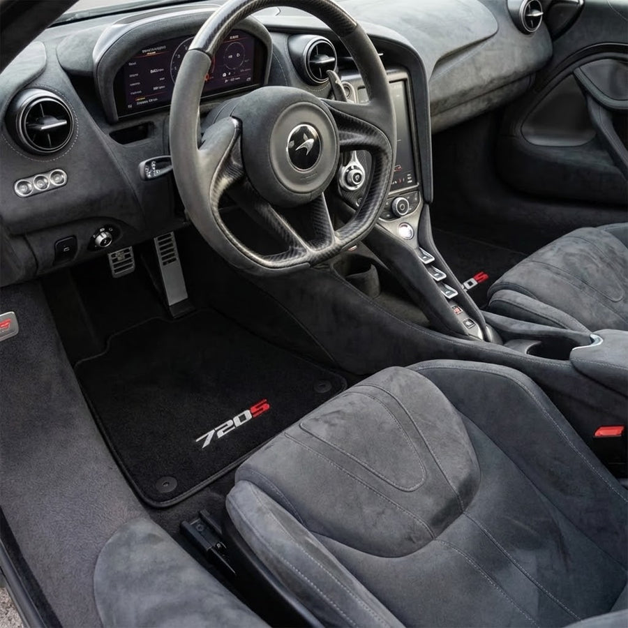 Matsy samochodowe do McLaren 720S Czarny zestaw wykładzin na miarę AutoWin