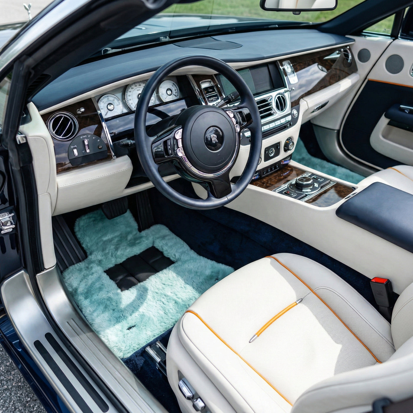 Różowe dywaniki z owczej skóry Tiff Blue dla Rolls Royce Dawn Rr6 2016-2023 Er56 Design