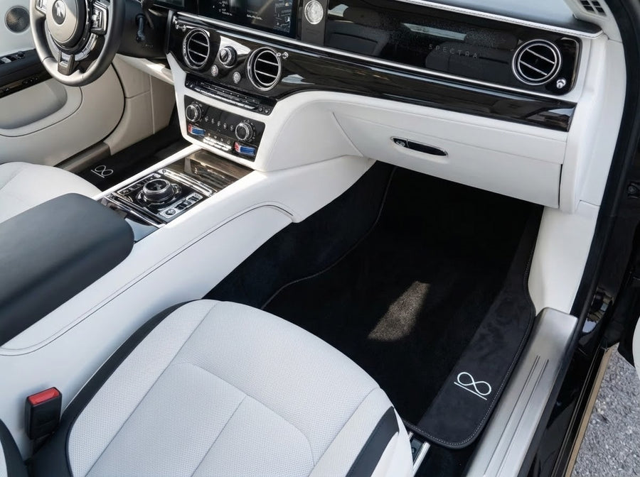 Czarne dywaniki samochodowe do Rolls Royce Spectre (2023-2024)