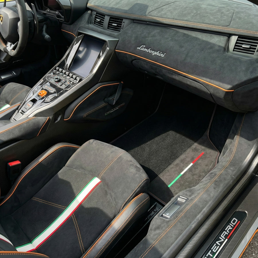 Dopasowane czarne Dywaniki samochodowe dla Lamborghini Centenario (2016-2017) z Alcantara