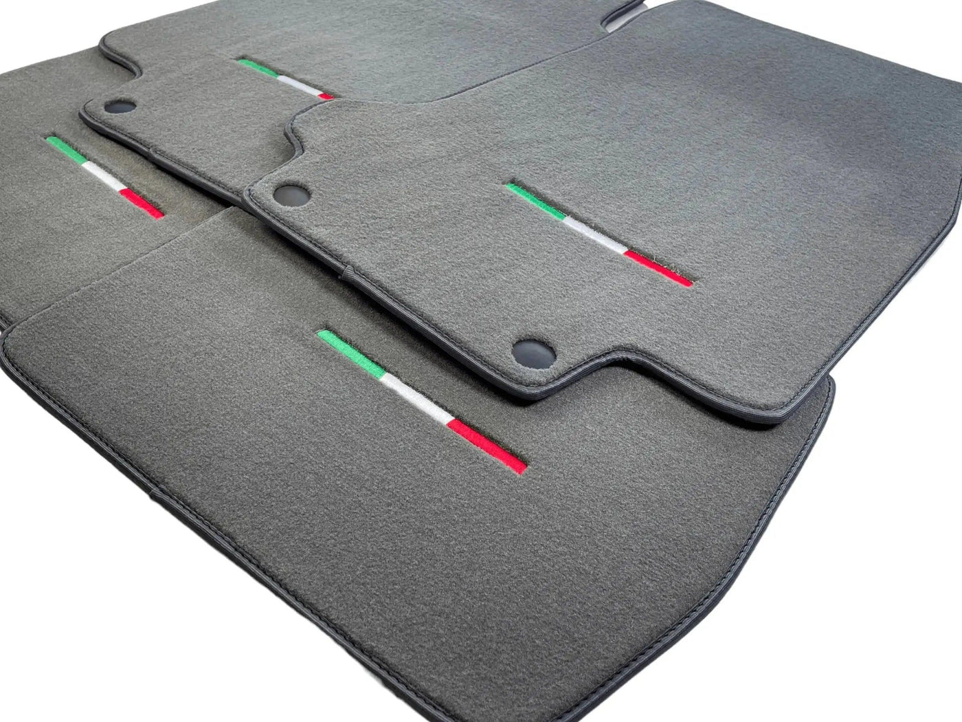 Gray Floor Mats For Maserati GranTurismo MC (2009-2010) IT Edition - AutoWin