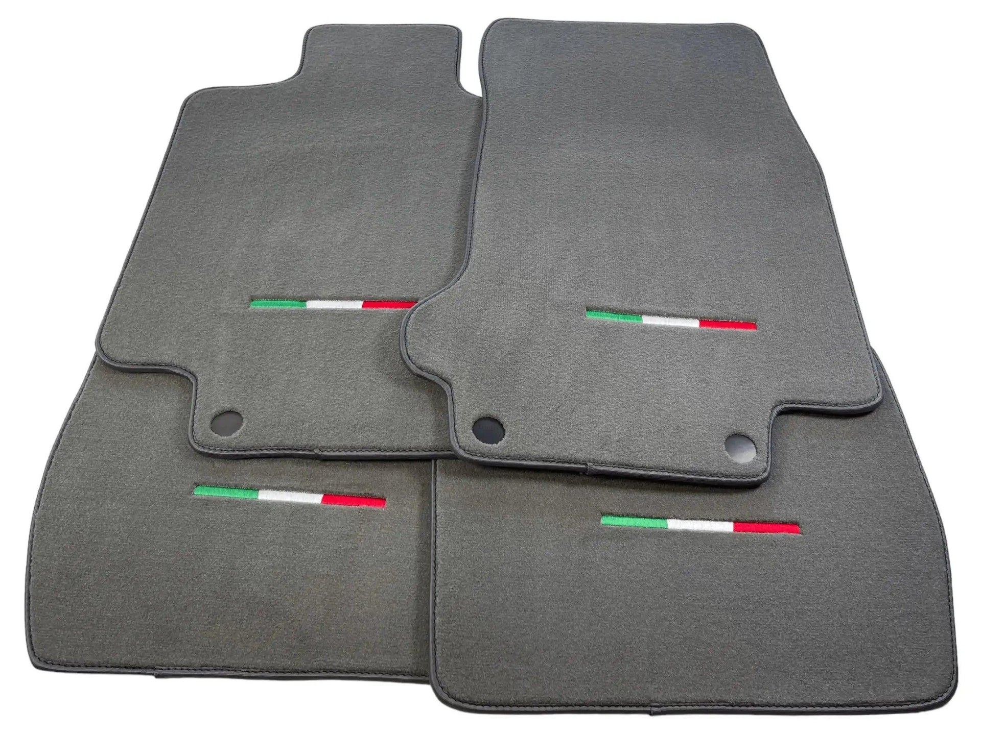 Gray Floor Mats For Maserati GranTurismo Sportline (2009-2019) IT Edition - AutoWin