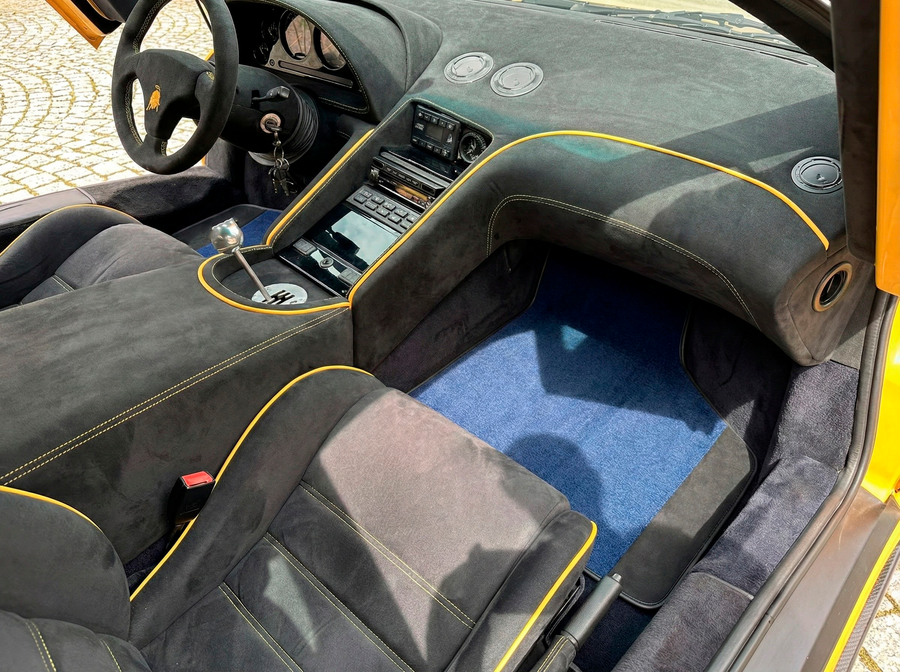 Personalizowane ciemnoniebieskie maty samochodowe do Lamborghini Diablo 1990-2001 z alcantary