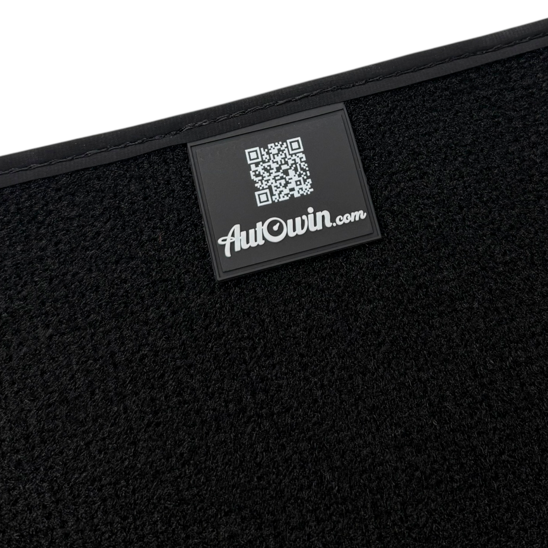 Black Car Floor Mats for Lamborghini Urus (2018-2026) with Floral Skull Design Borders