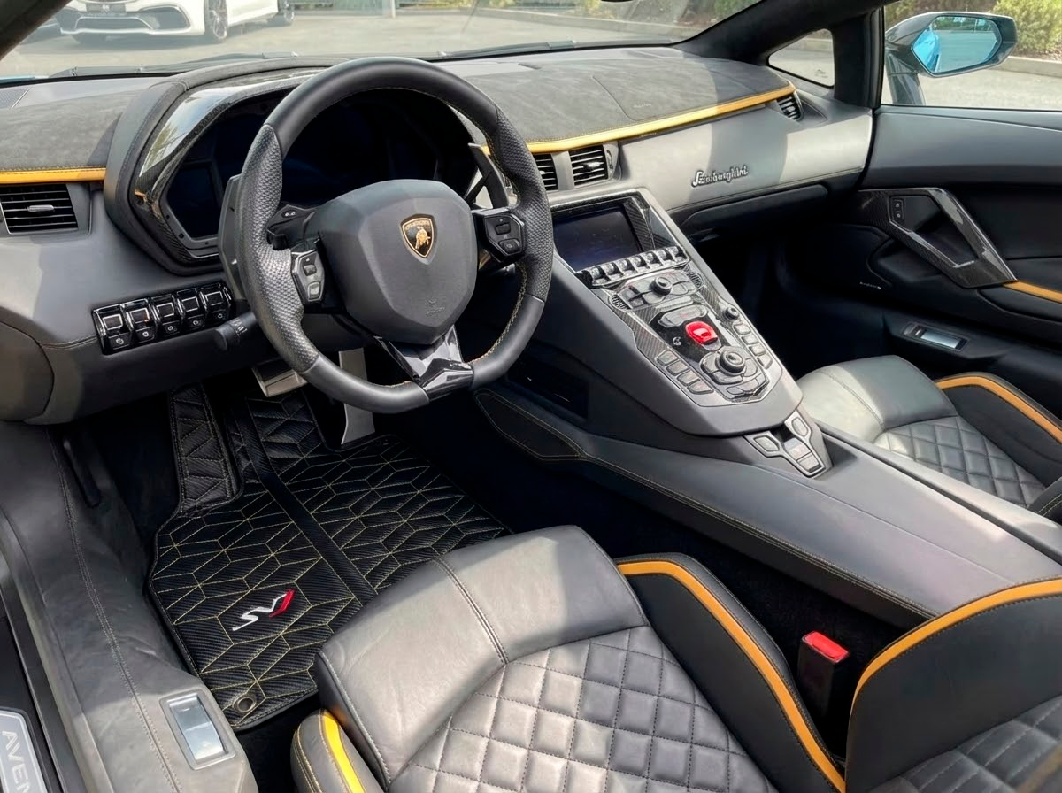 Dywaniki samochodowe z węgla dla Lamborghini Aventador SVJ Edycja Limitowana